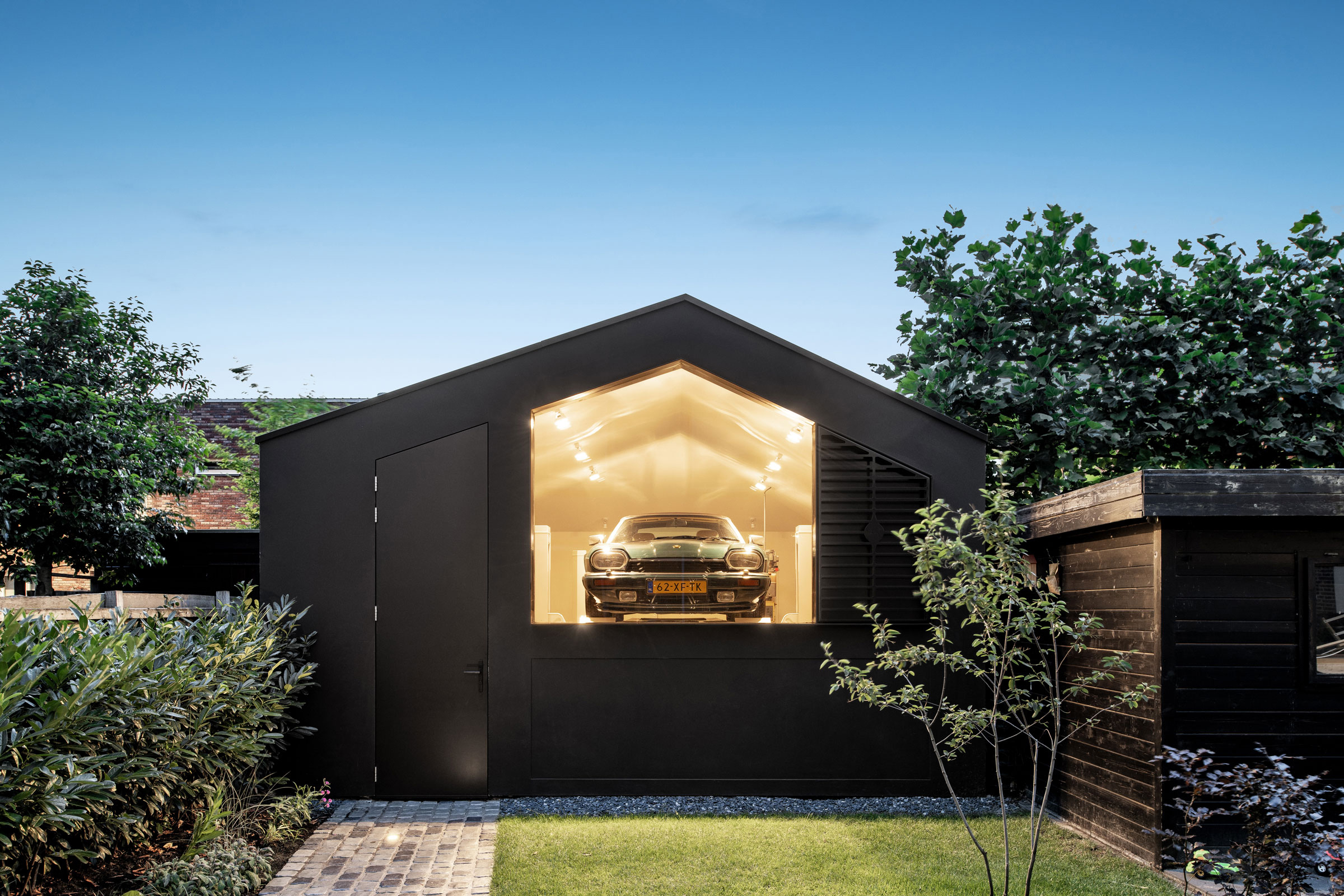 The Bureau Fraai Black Gems Project Gives Homeowners a Valuable View